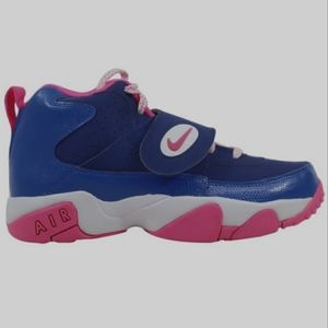 Nike Air kids 5.5 gym shoes sneakers